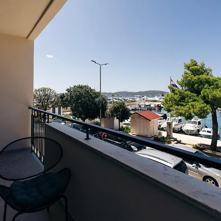 Boutique Rogovo فندق 4*