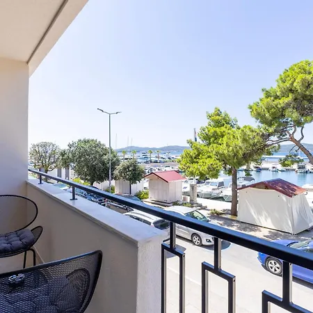 Boutique Rogovo فندق 4*